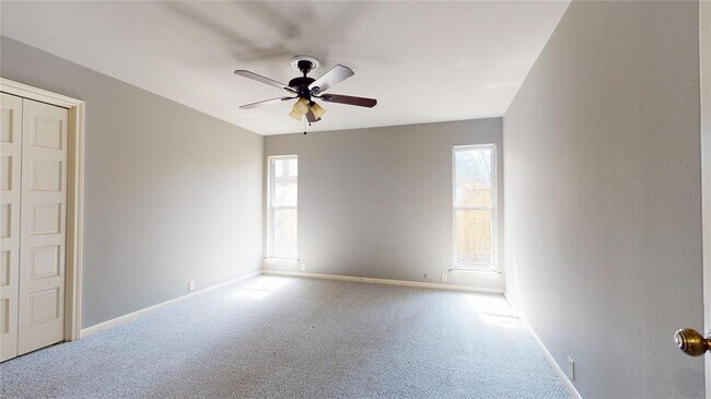 Building Photo - 12618 Misty Valley Dr