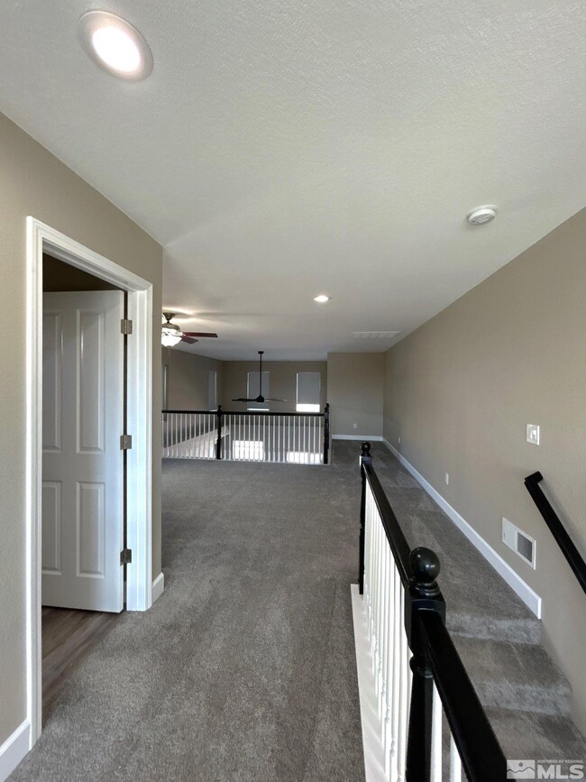 Building Photo - 600 Panama Dr