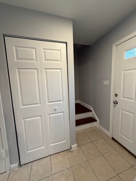 Building Photo - 238 Stevenson Sq