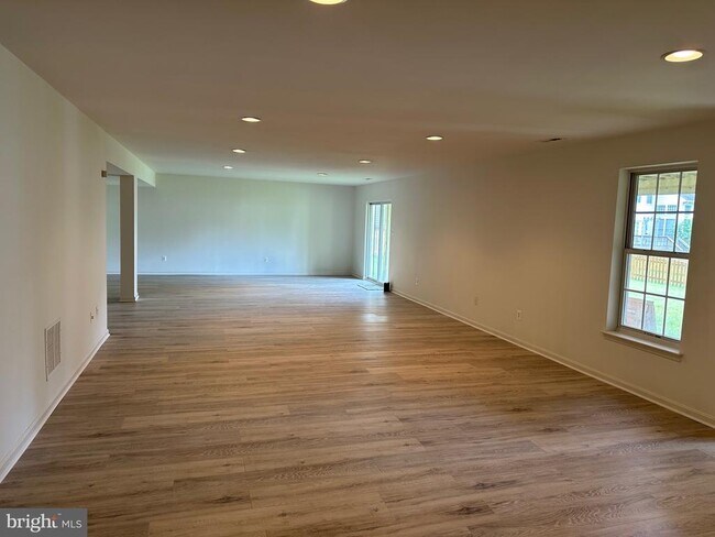 Building Photo - 25869 Flintonbridge Dr