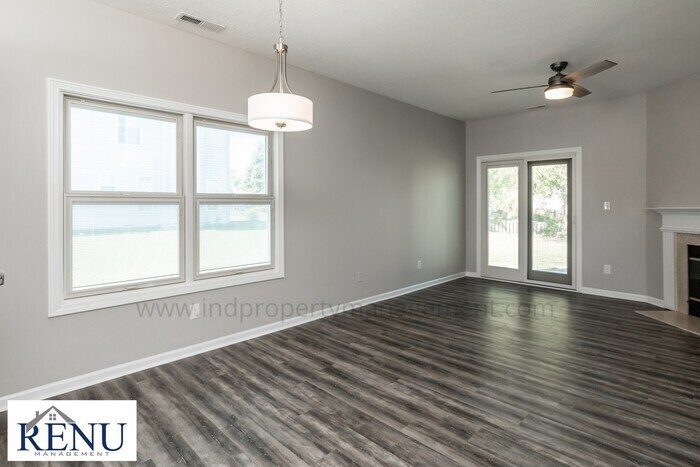 Building Photo - 2710 Lucas Dr