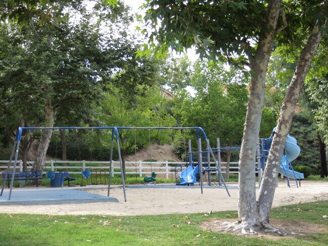 Building Photo - 30978 Riverton Ln