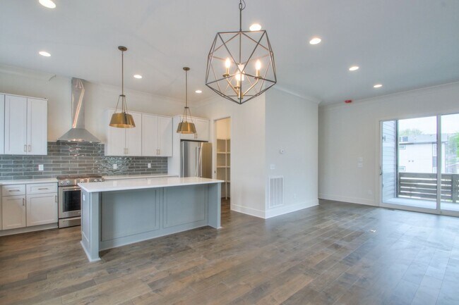 Building Photo - Welcome To Nashville!