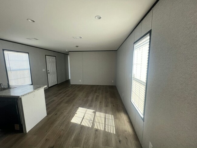 Building Photo - 15 Park Pl