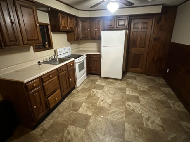 Building Photo - 1206 Farber Ct