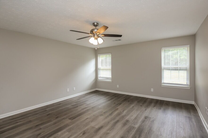 Building Photo - 267 Rockingham Dr