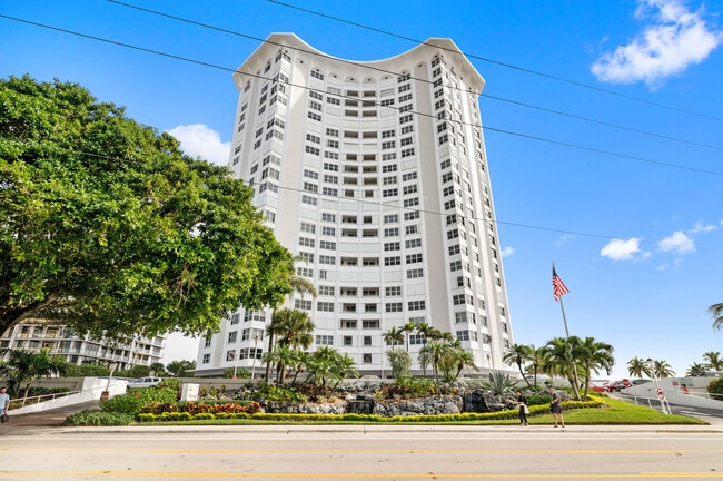 Building Photo - 1340 S Ocean Blvd