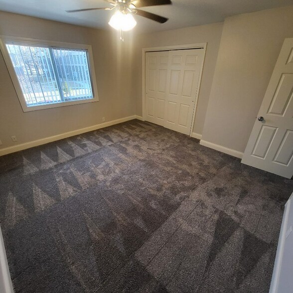 Building Photo - 4401 S 27th St