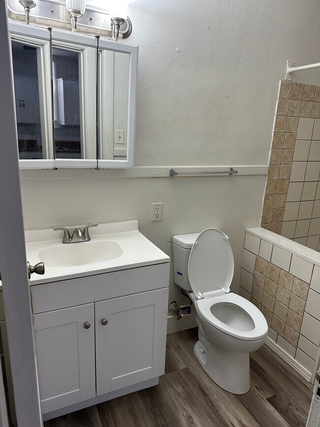 Building Photo - 575 N Kansas St