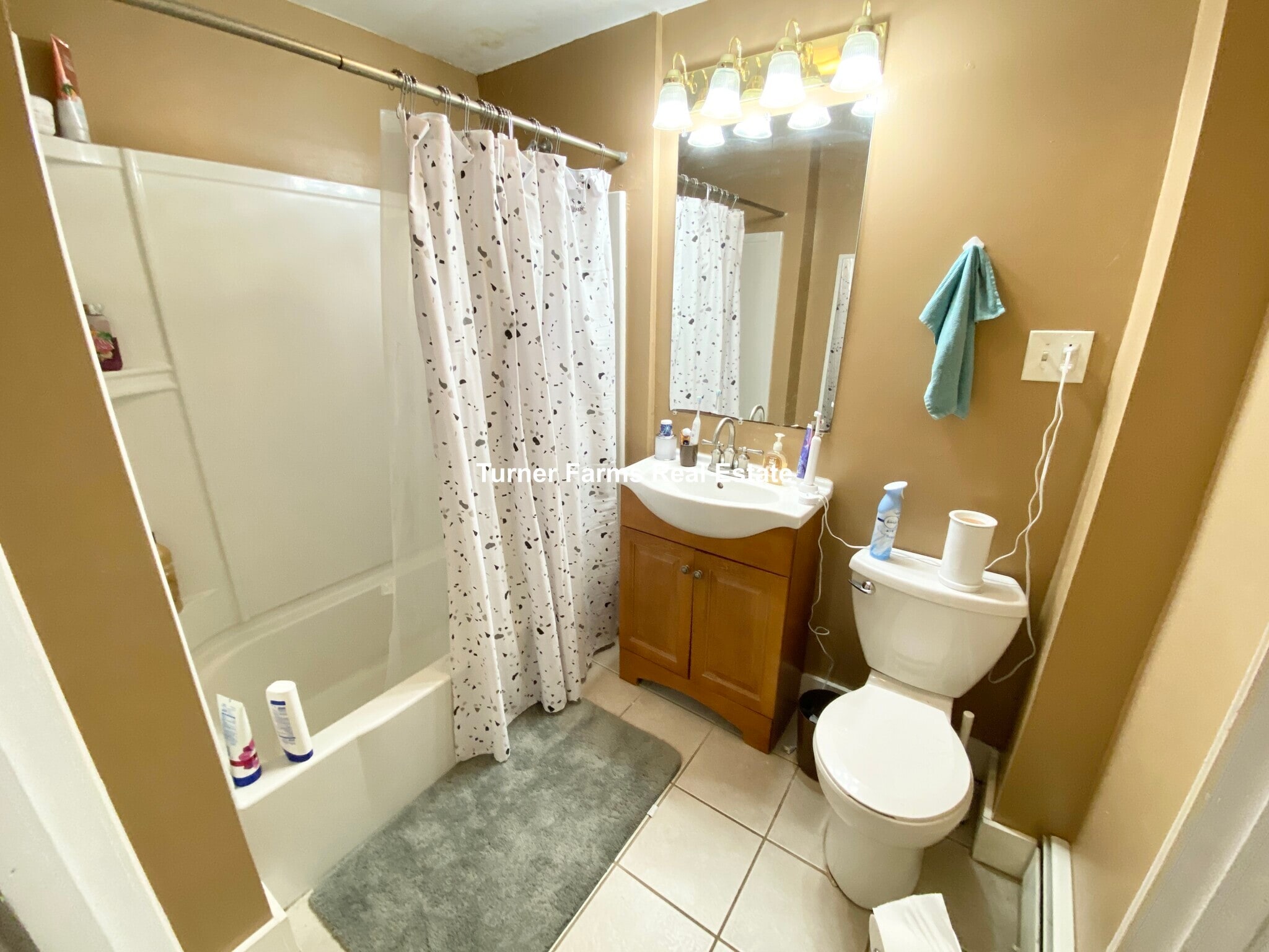 Building Photo - 8 Eldora St