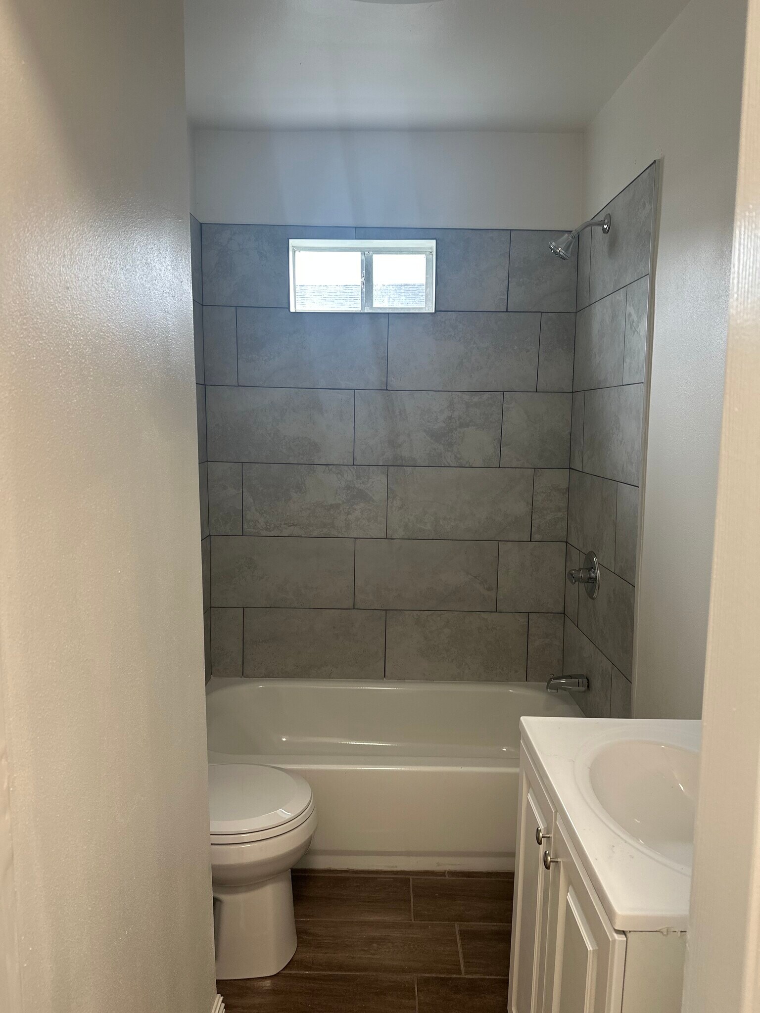 Building Photo - 1818 Brown Ave