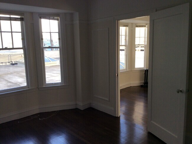 Building Photo - 3600 20th St