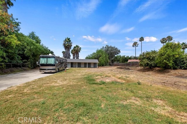 Building Photo - 15833 Ridgeway Ave