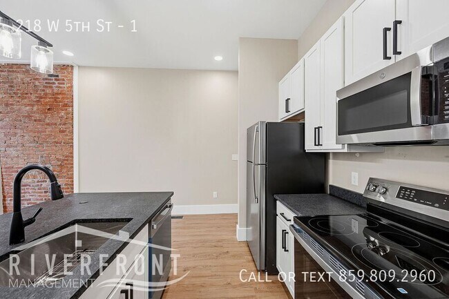 Building Photo - 218 W 5th St