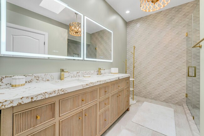 Building Photo - 26 Vía Aurelia