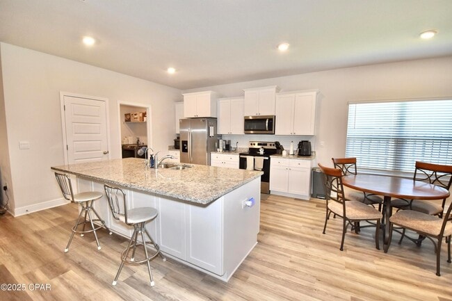 Building Photo - 4858 Sweetspire Dr