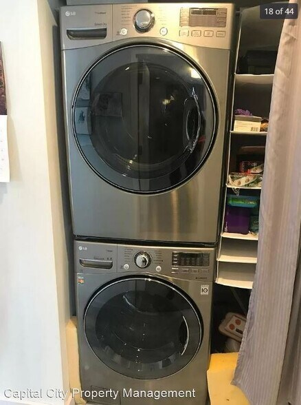 Building Photo - 700 Grand Ave