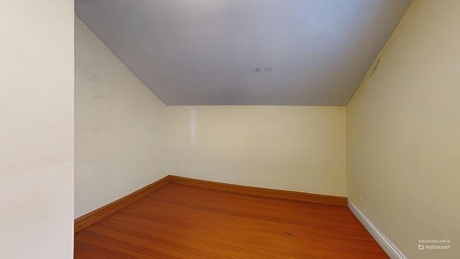 Building Photo - 42 Alpine St