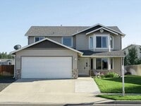 Building Photo - Spacious 4-Bedroom Home with Large Gated Yard Near Cheney & Spokane!