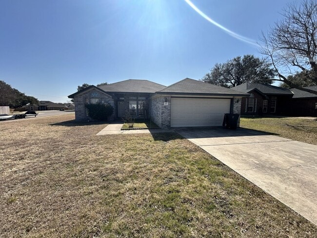 Building Photo - Great Home For Rent