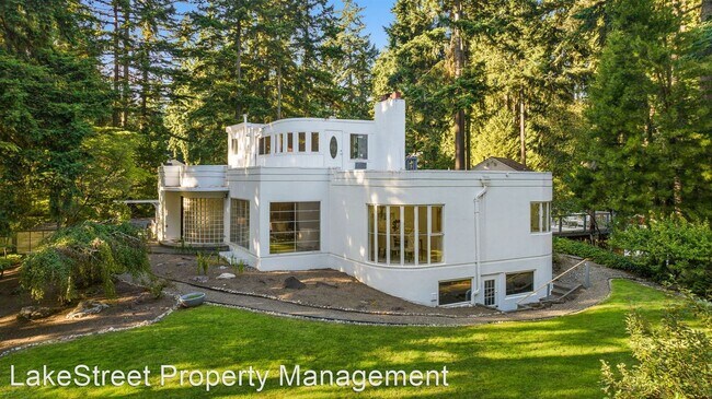 Primary Photo - 7 br, 3 bath House - 2800 122nd Pl NE
