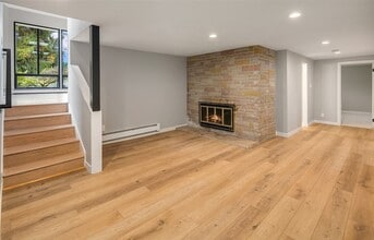 Building Photo - Stunning Remodeled Hunts Point Home for Rent