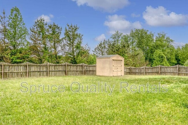 Building Photo - 6201 Elderbush Dr