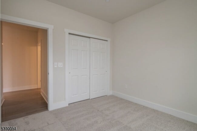 Building Photo - 2 Vanderbilt Blvd