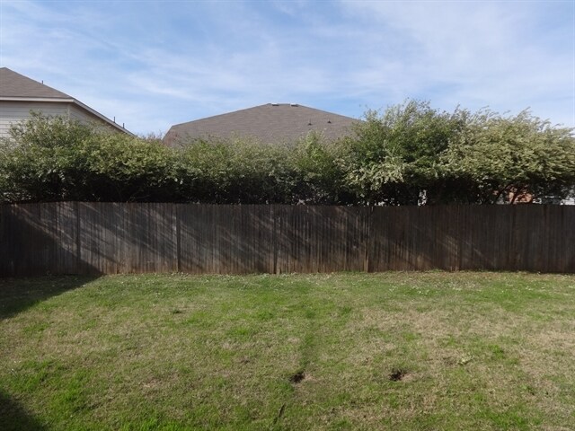 Building Photo - 10405 Hideaway Trl