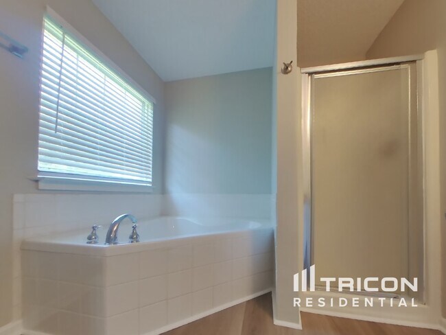 Building Photo - 3015 Brass Dr