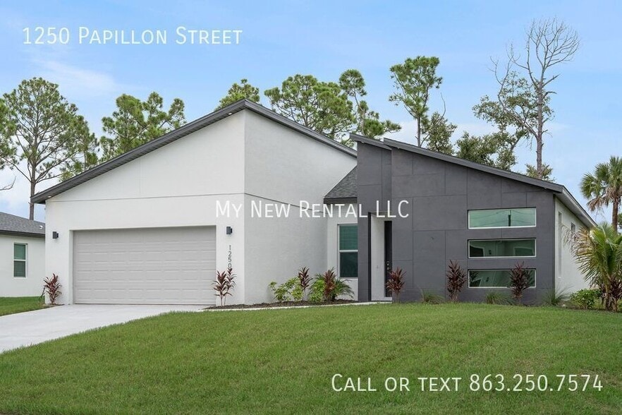 Building Photo - 1250 Papillon St