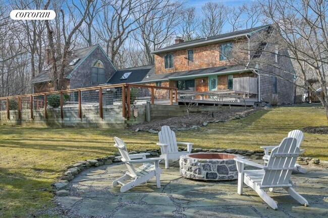 Building Photo - 320 Edge of Woods Rd