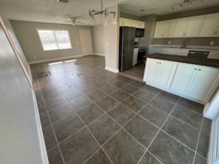 Building Photo - 3015 Sabal Palm Dr