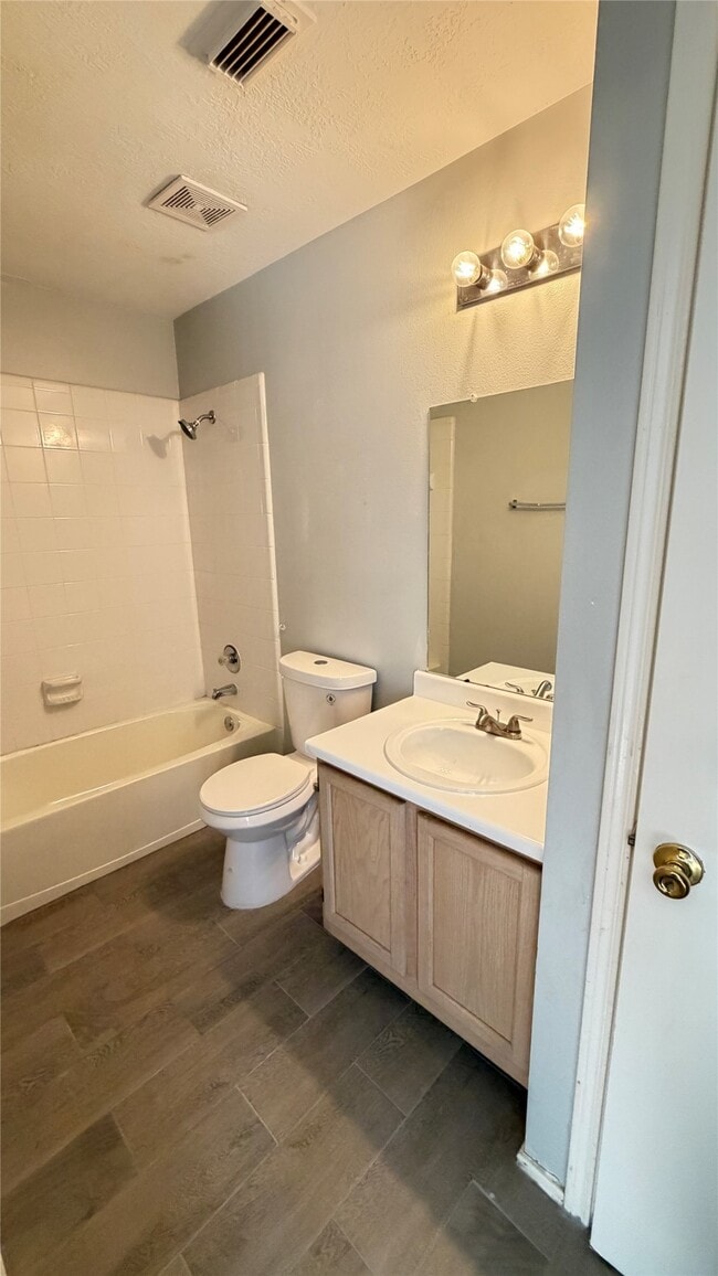 Building Photo - 4115 Geronimo Lake Dr