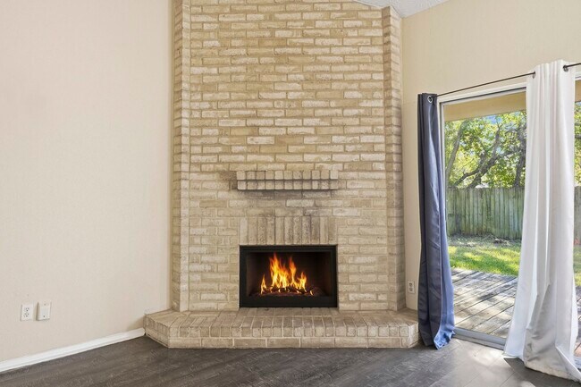 Building Photo - 16235 Cutten Rd