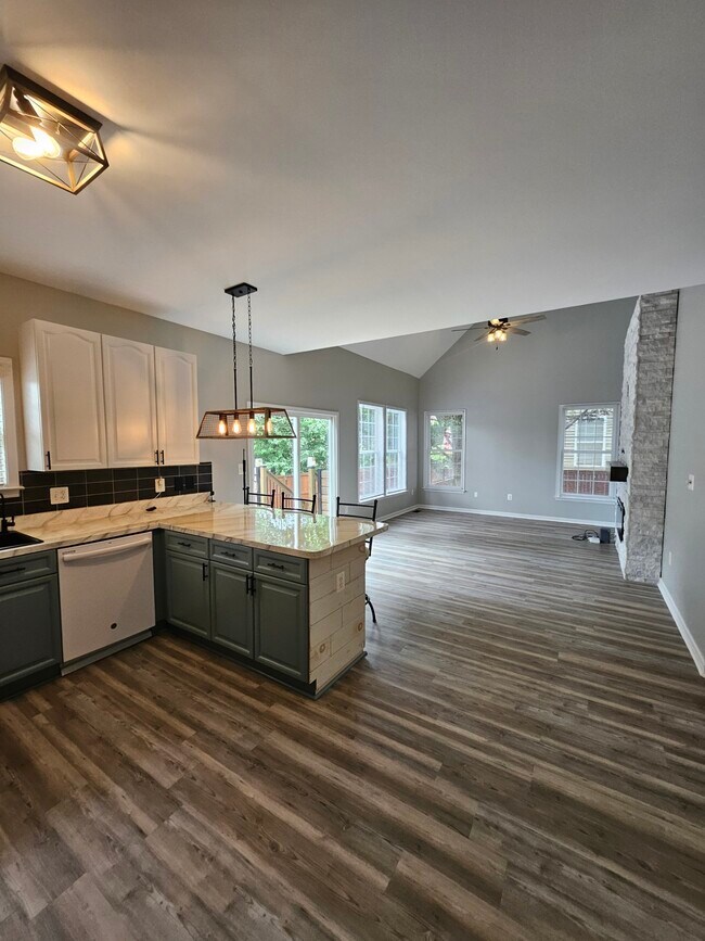 Building Photo - 14110 Shelby Cir