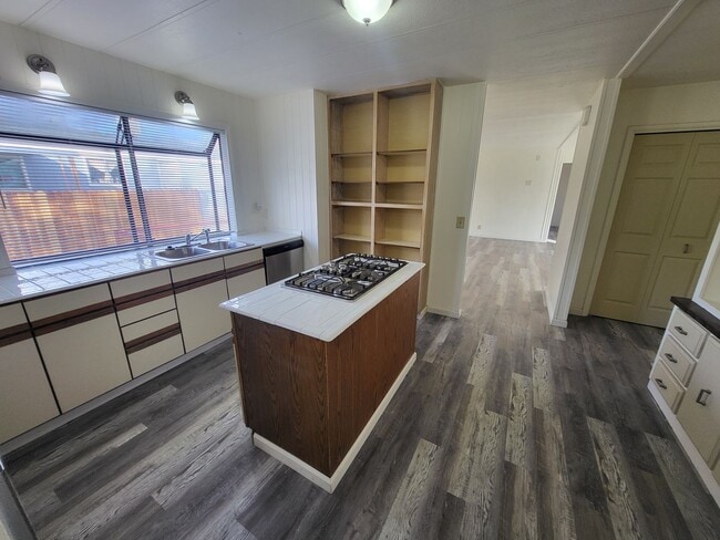 Building Photo - 2405 Kit Sierra Way