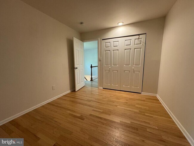 Building Photo - 10676 Muirfield Dr