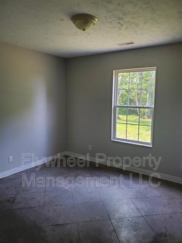Building Photo - 2063 Leota St