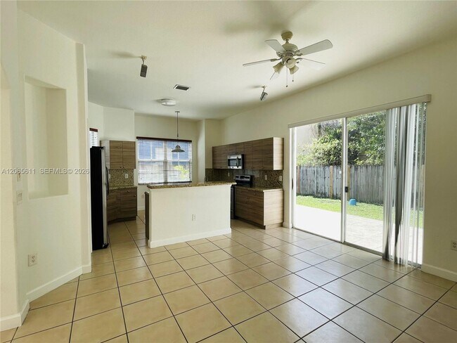 Building Photo - 18162 NW 91st Ct