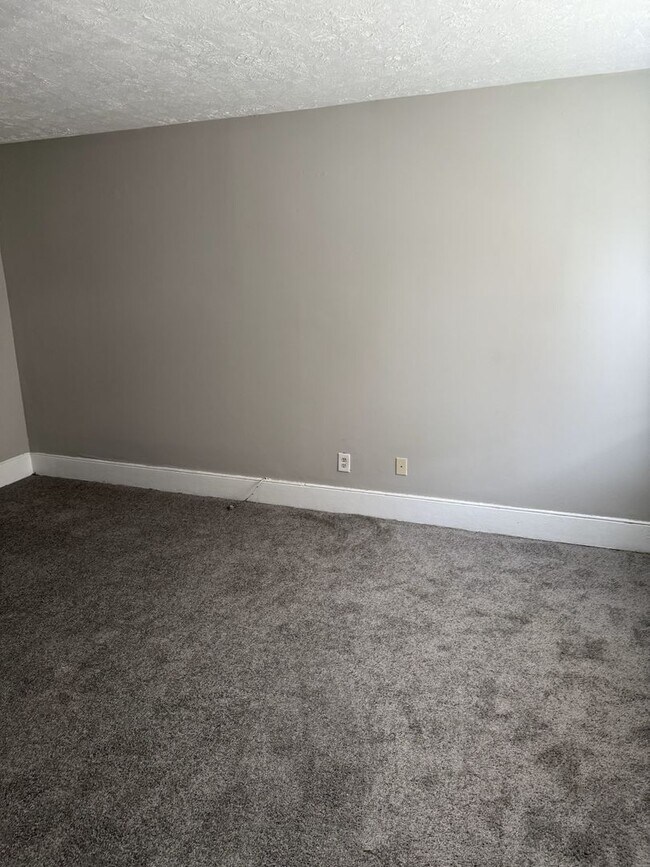 Building Photo - Adorable 2BR/1BA house