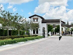 Building Photo - 10620 NW 88th St