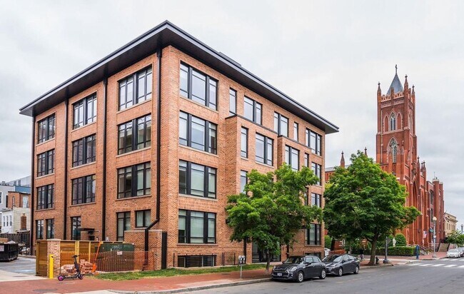 Building Photo - One Bedroom Condo in the Heart of the City + Rooftop Deck **Half Month Free on 12 Month Lease**