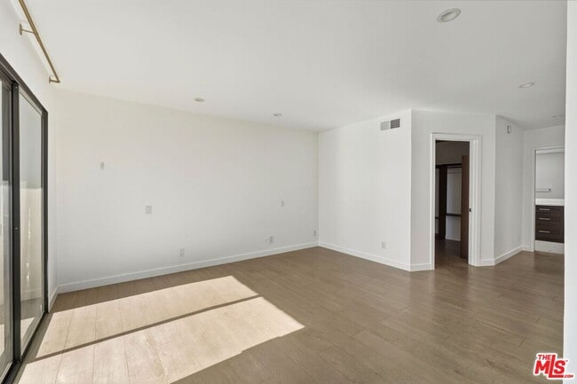 Building Photo - 5307 Wilkinson Ave