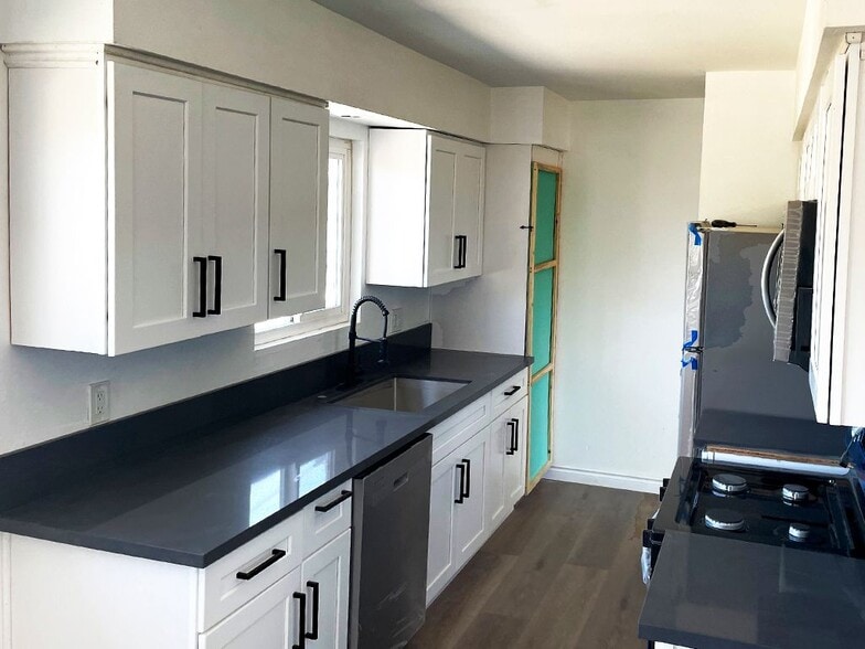 Primary Photo - 12950 5th St