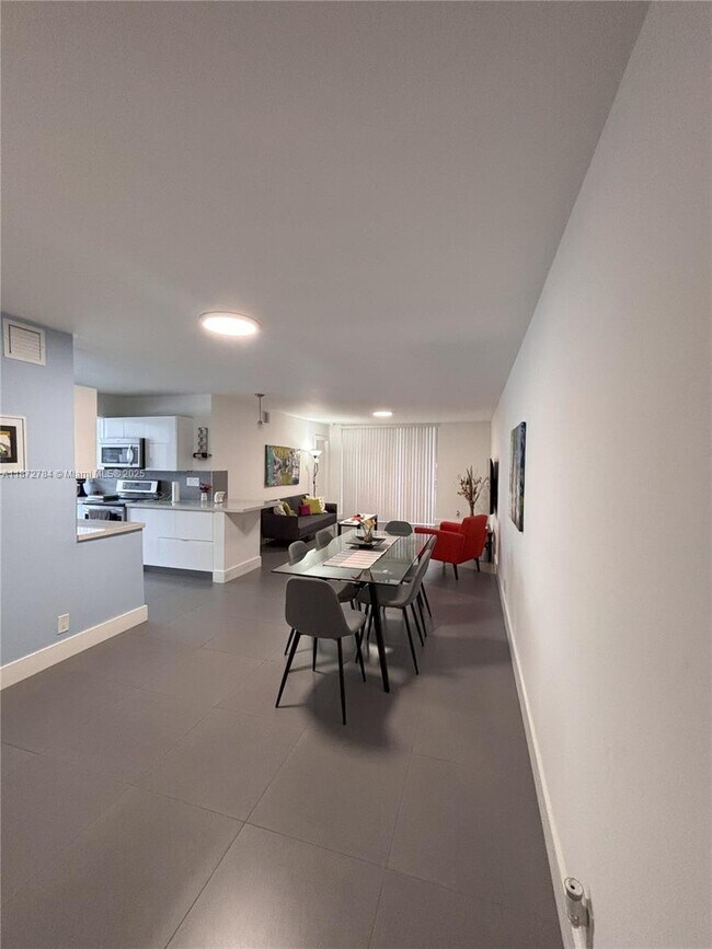 Building Photo - 9501 SW 1st Ct