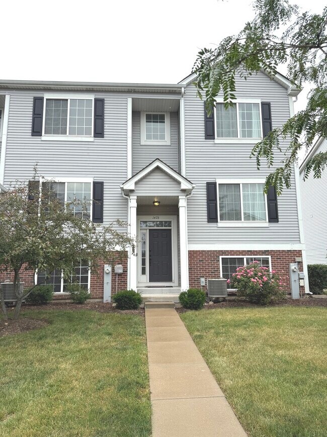 Primary Photo - 1476 Manning Ave