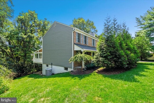 Building Photo - 11811 Dinwiddie Dr