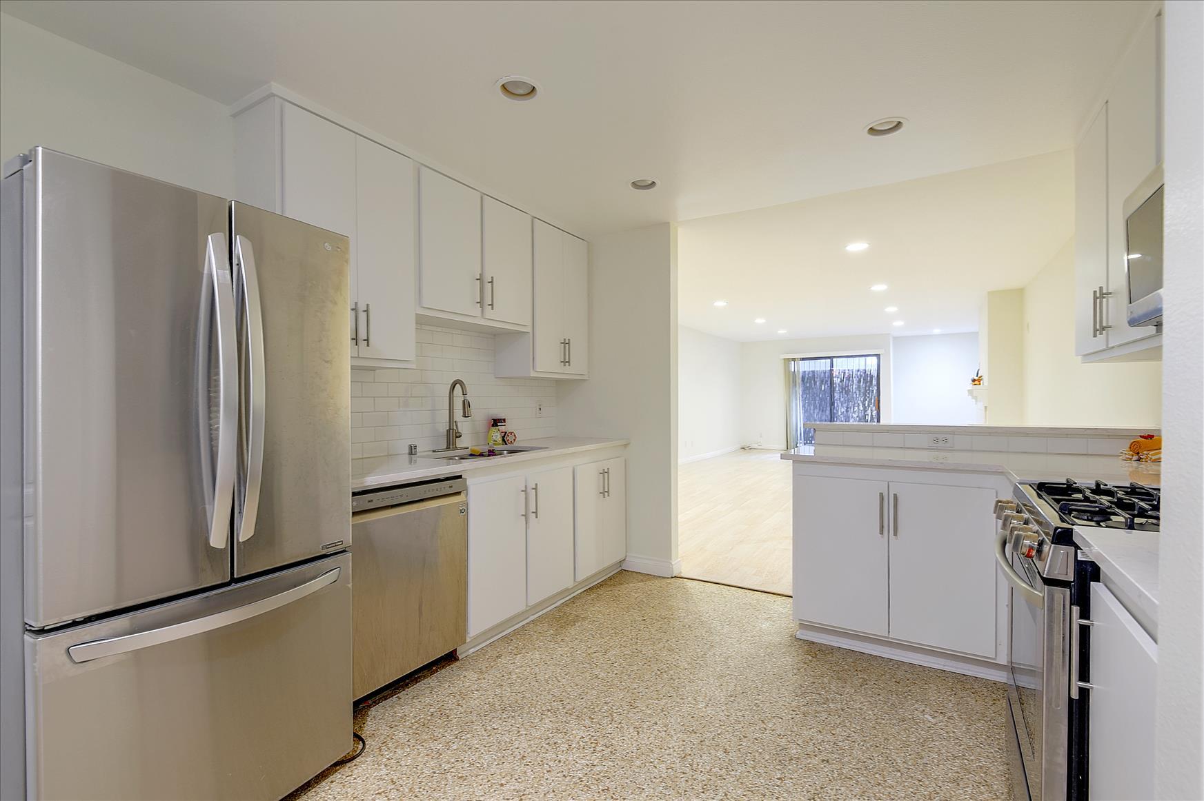 Building Photo - 1940 N Highland Ave