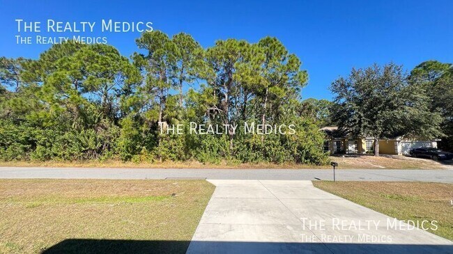 Building Photo - 1750 Loquat Ct NW